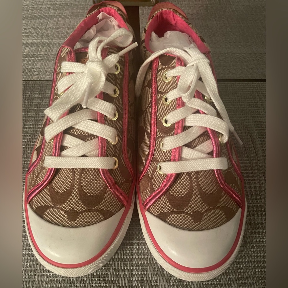 BRAND NEW Coach leatherware shoes